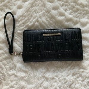 Steven Madden Wristlet
